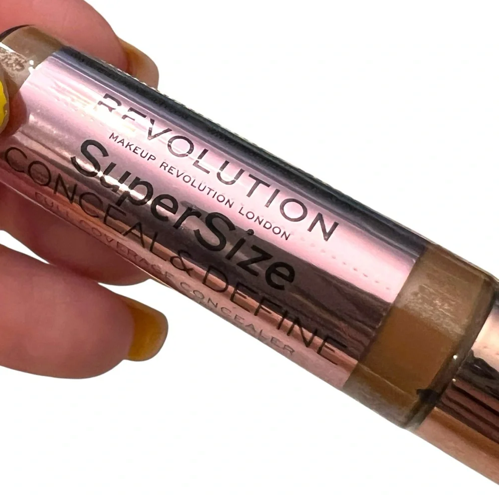 Makeup Revolution Conceal & Define Concealer SUPER SIZE‎ .45 oz Shade C13 NEW